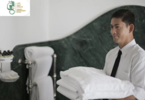 شروط استقدام عاملة منزلية لكبار السن