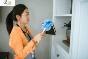 شروط استقدام عاملة منزلية لكبار السن